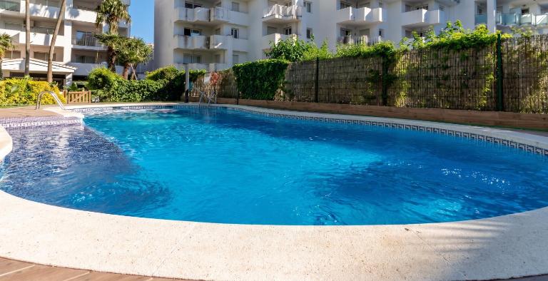 Spacious apartment in Roses, 60 m², shared pool - B&B Rosas