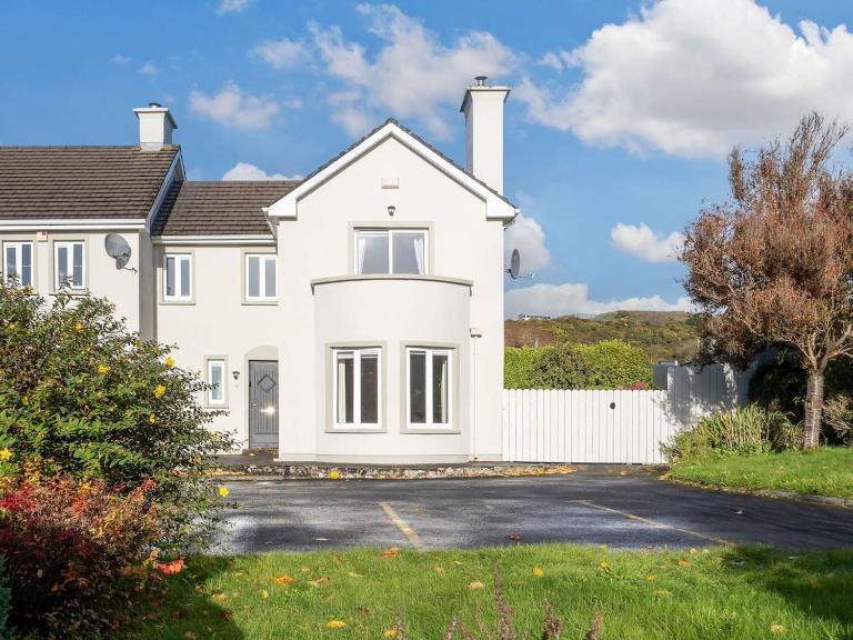 1 An tSean Scoil, Clifden - Ferienwohnung Clifden