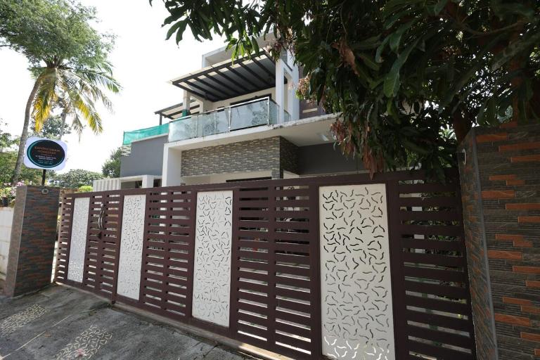 Santosham Homestay - B&B Varkkallai