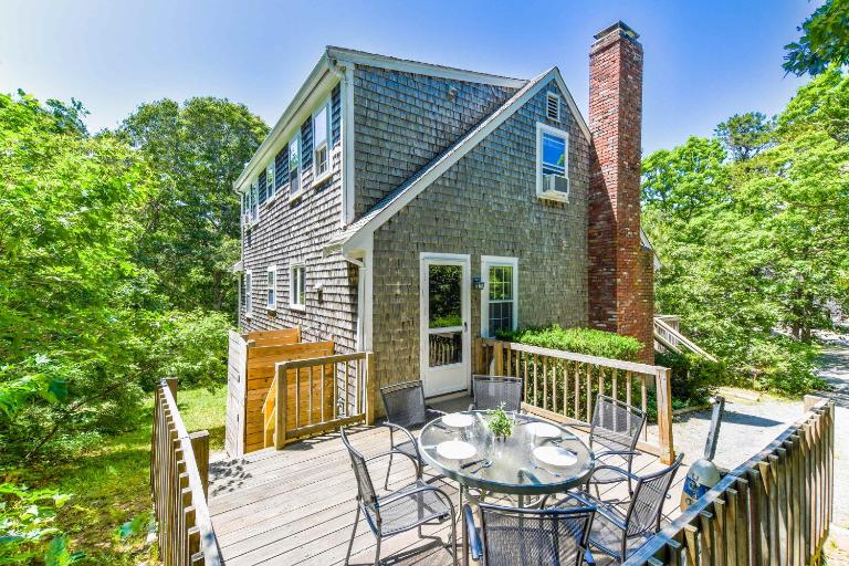 Minutes to Oceanside Beaches - Bed and Breakfast Eastham