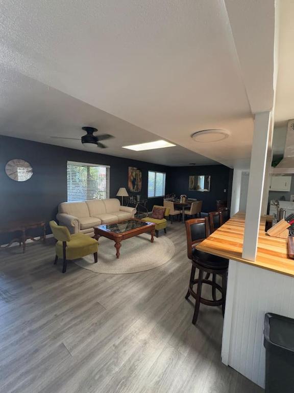 The Bird House - B&B Sierra Vista