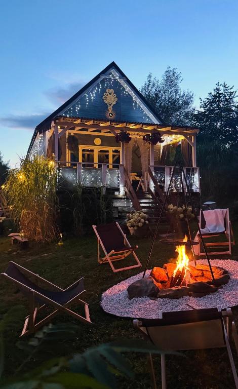 Mikówka - Prywatny domek z balią na wyłączność, w Beskidach - Bed and Breakfast Pewel Ślemieńska