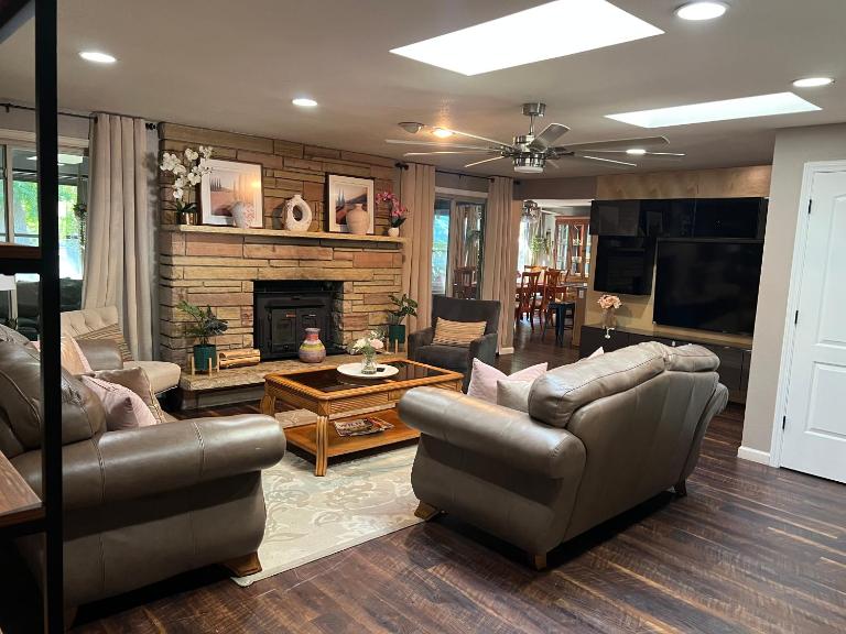 Stylish two homes in one house 6 bedrooms 2 kitchens - B&B Longmont