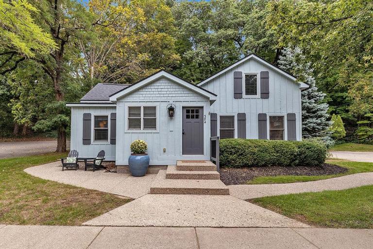 Nightingale apt with hot tub walk to Saugatuck - B&B Saugatuck