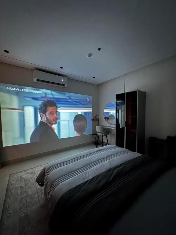 استوديو ماستر بعرض سينمائي بجوار مول الشبيلي دخو ذاتي خصوصيه عالية - B&B Khobar