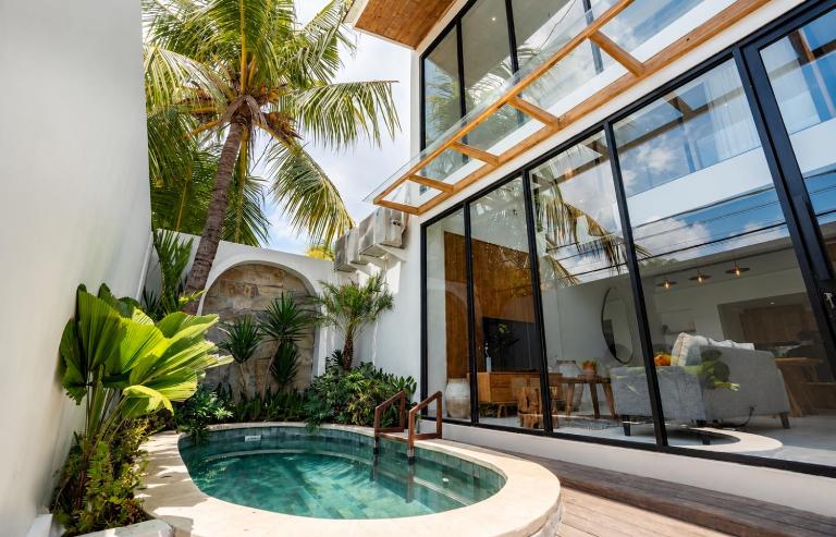 Villa Casa Goya - Lofty Pool Villa Near The Beach in Vibrant Legian - B&B Legian