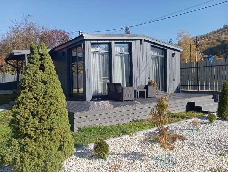 Grey House - B&B Kvasy