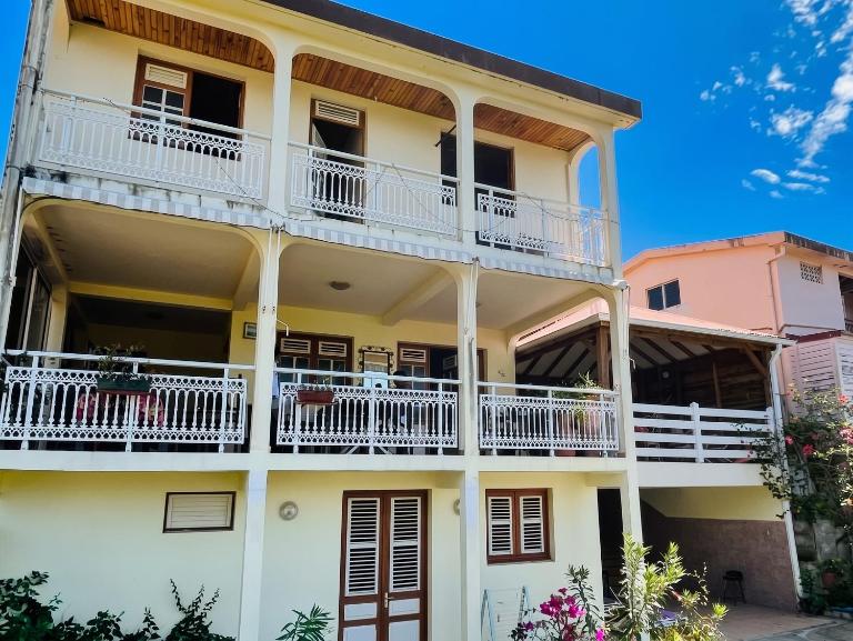 Maison charmante avec vue sur la mer et montagnes, Les Anses-d'Arlet. - B&B Les Anses-d'Arlet