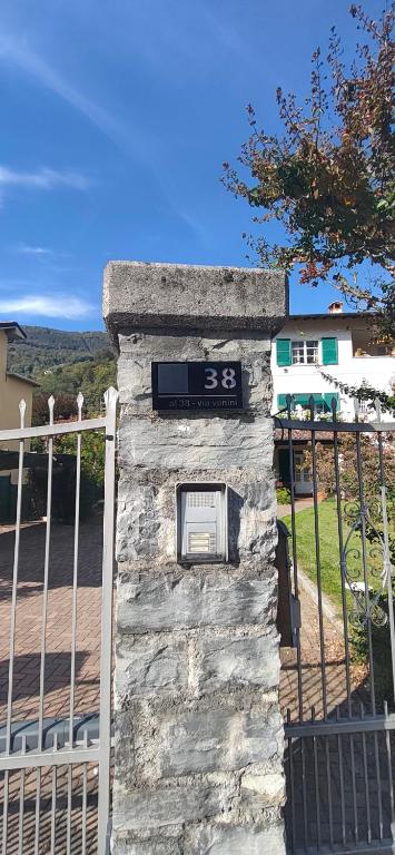 Casa Vacanze Al 38 - B&B Porlezza