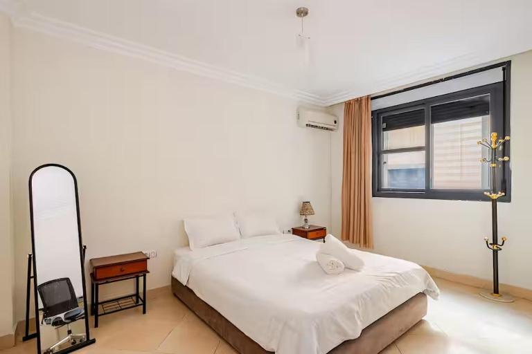 Center City - 4 Min Beach - AC - Free Parking - Lift - WiFi - B&B El Jadida