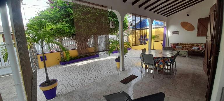 Maison d'hôte "Les Bougainvillées" - B&B Port-Louis