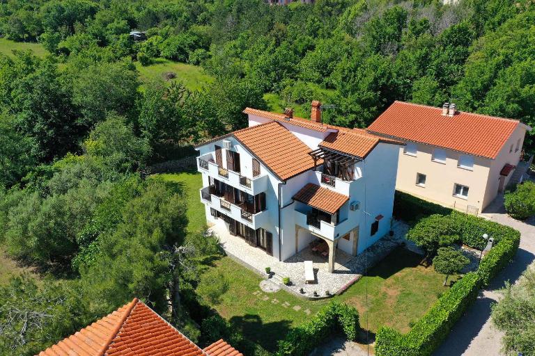 Apartments in Silo - Insel Krk 13513 - Chambres d'hôtes Šilo