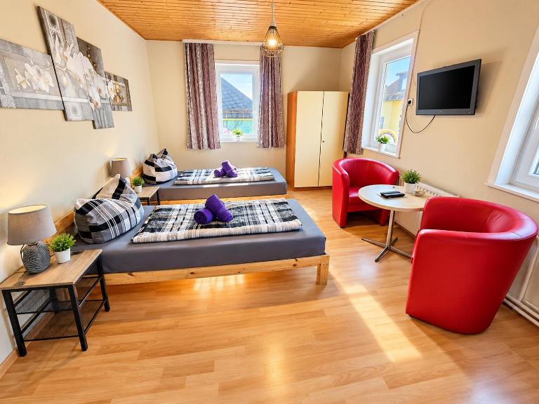 Gästehaus Weißes Lamm - MONTEURZIMMER - Chambres d'hôtes Nordhalben
