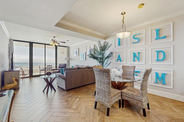 Island Gem 710 - B&B Dauphin Island