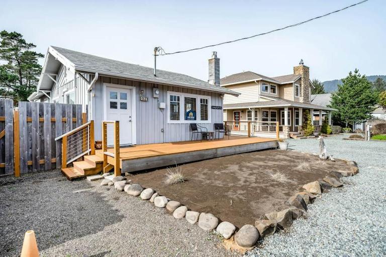 Cottage by the Sea (MCA #1213) - B&B Manzanita
