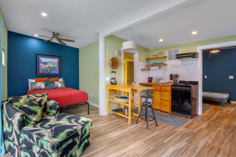 The Cottage at Starlight Meadow - B&B Wimberley