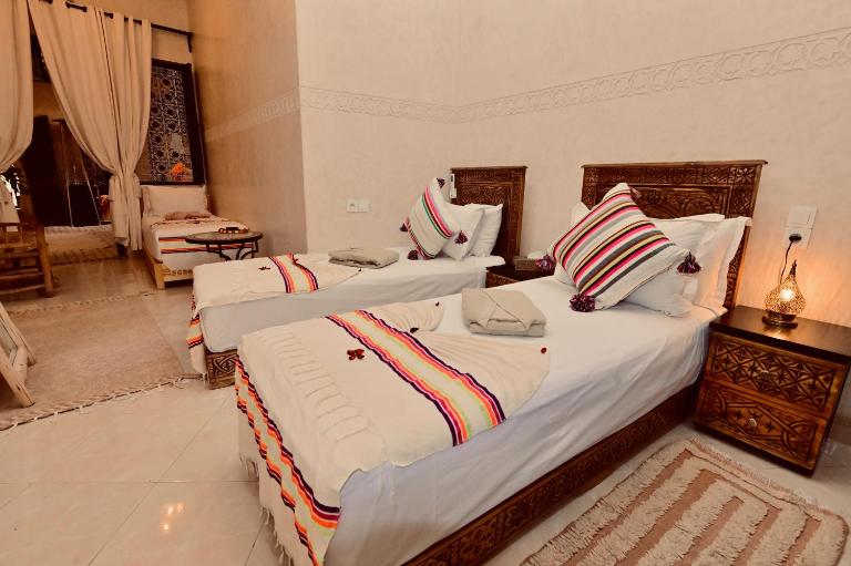 RIAD Dar ZOMOROD - B&B Marrakech