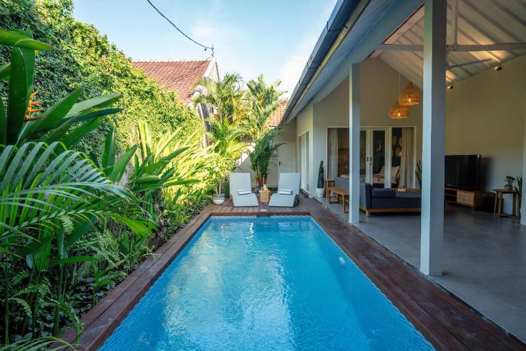 Casa Oliva - Quiet 2BR Pool Oasis, Walk to Seminyak Eat Street - B&B Seminyak