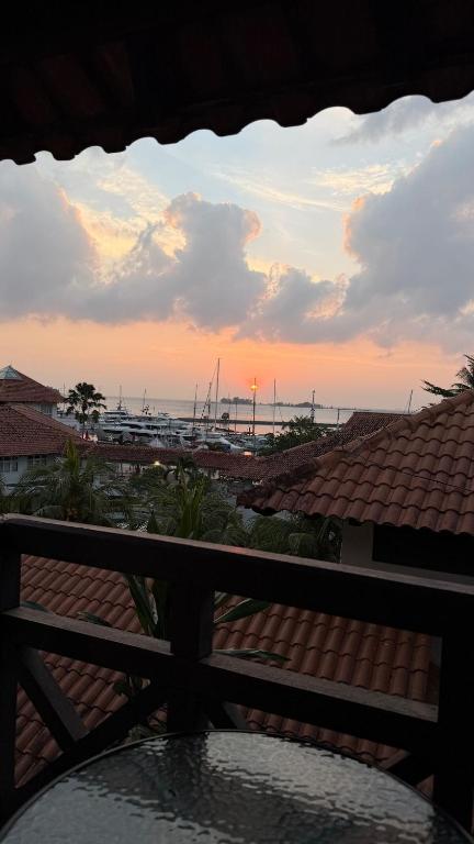 Villa Resort with Sea View Sunset & Golf course - B&B Telukmataikan