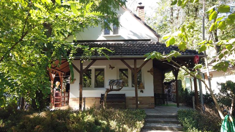 Diána vendégház - B&B Harta