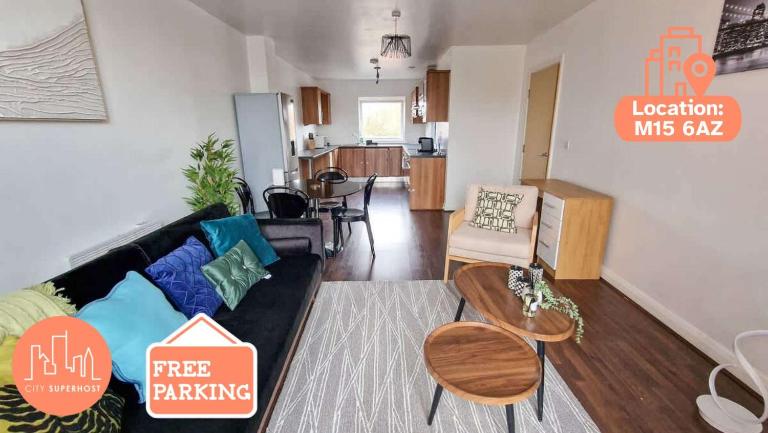 3 Bed Home Free Parking Near City Centre - B&B Manchester