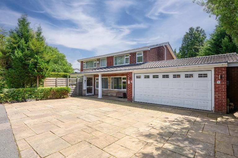 4 Bed Heald Green Home Free Parking - Ferienwohnung Baguley