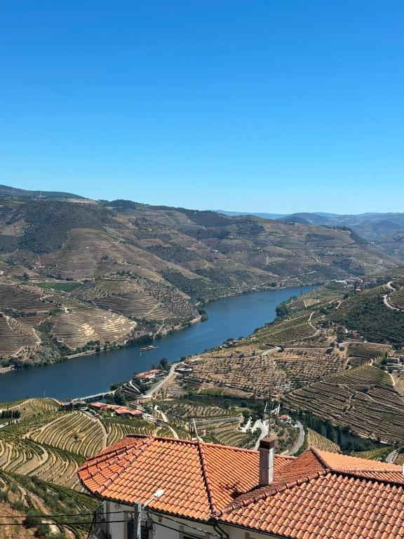 River Breeze Douro - Casa Touriga - B&B Marmelal