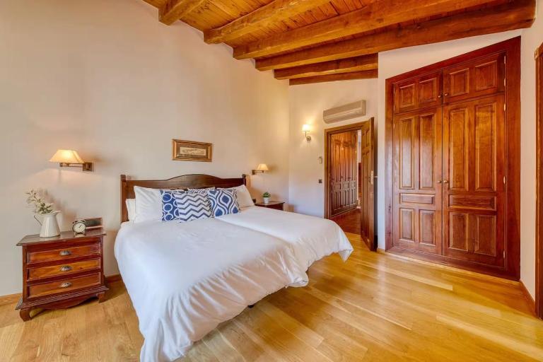 Casa Cuesta del Reloj - Antigua posada - B&B Piedralaves