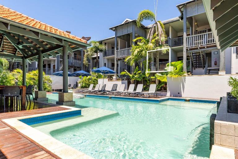 Poolside Villa - Hibiscus 40b - B&B Port Douglas