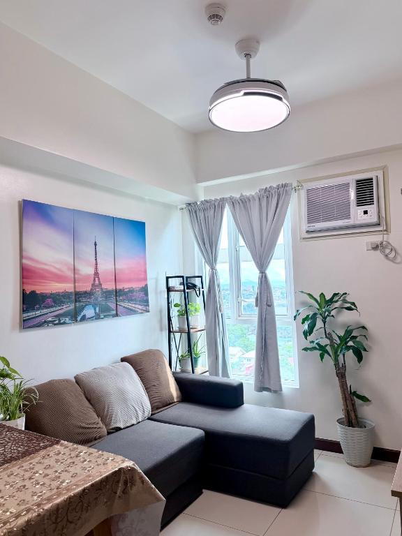JHRA Cozy Condo, Modern Stay in Marikina - Chambres d'hôtes Manille