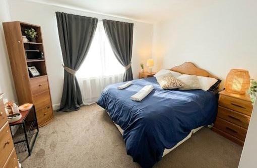 Cozy En-Suite Room with full Home Access - Chambres d'hôtes Harrow