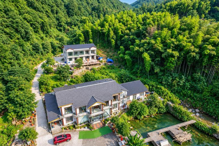 Xishan Yangjiajie Scenic Lodge Inside Zhangjiajie National Forest Park Near Yangjiajie Cableway With Park Shuttle At Door Privately Run Inn And Easy Park Exploration Without Reentry For Scenic Area Guests - B&B Zhangjiajie