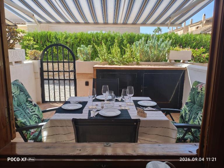 Casa Familiar, adosado bungalow 3 plantas - Bed and Breakfast Santa Pola