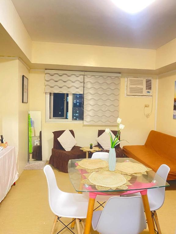 City and Sea View 1BR Condo in Avida Towers Davao - Ferienwohnung Davao
