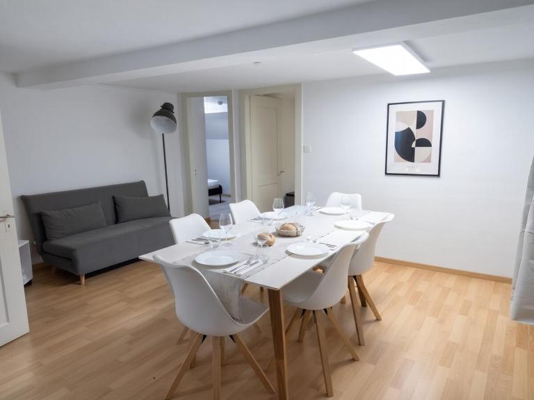 Baar zentrales 3BR gratis Parkplatz Bahnhof - B&B Zug