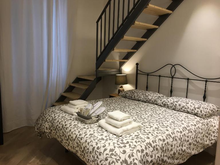 La Scalinata di Chiaia - Bed and Breakfast Napels