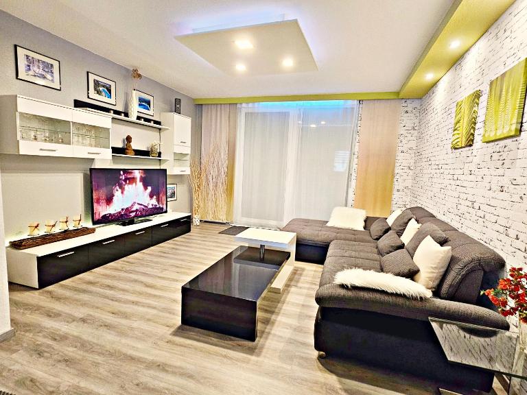 Ferienhaus - Wohnung in Koblenz, Terrasse-Garten - Chambres d'hôtes Coblence