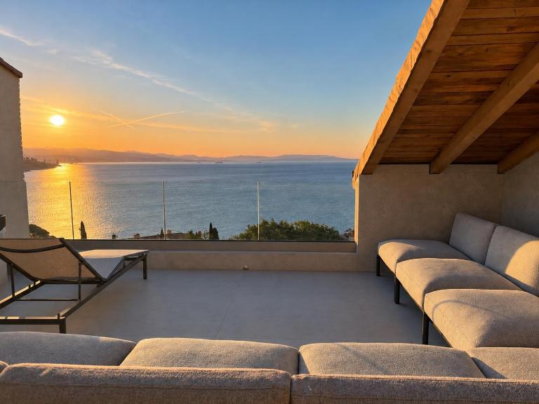 Panoramic Sea View Apartment Opatija with Jacuzzi - Chambres d'hôtes Opatija