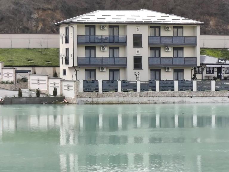 Hotel Alibabin Raj - B&B Konjic