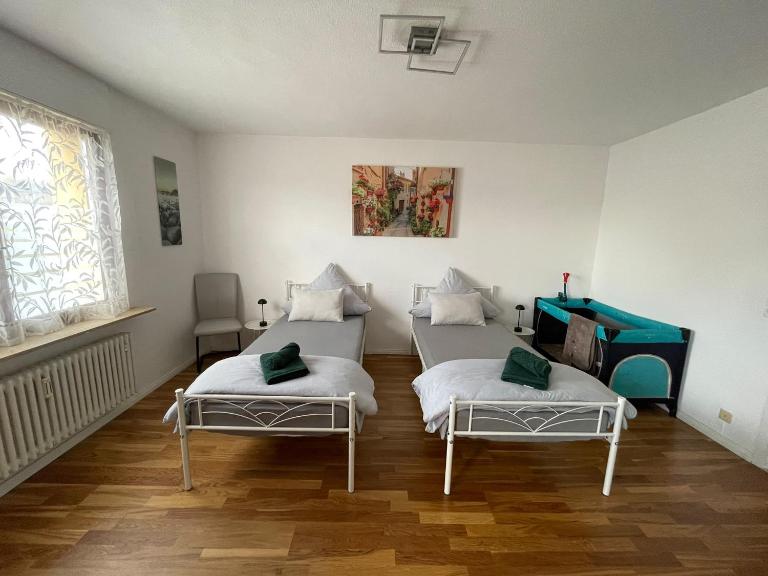 Stylish 4-5 room Flat above Esslingen Old Town - B&B Esslingen