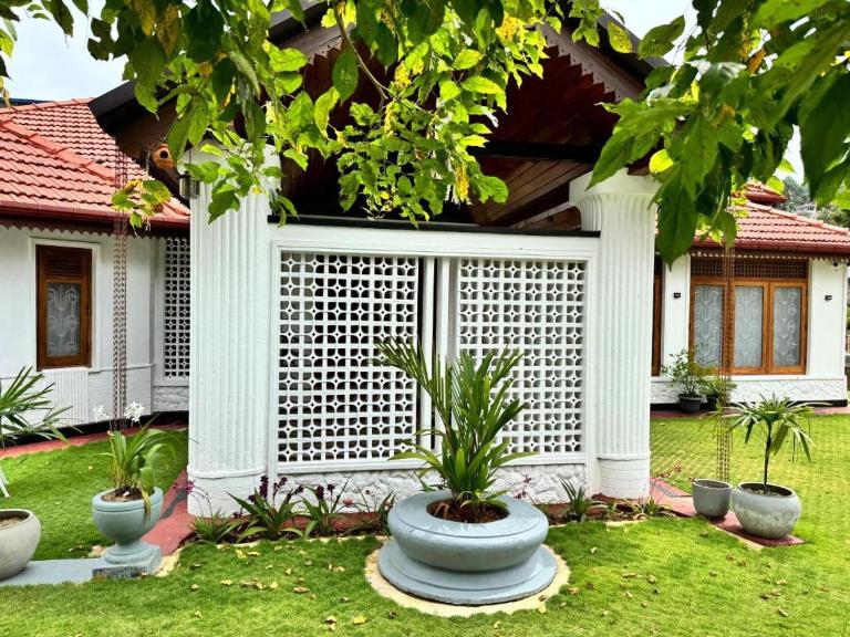 Nathalian Villa Kandy - B&B Kandy