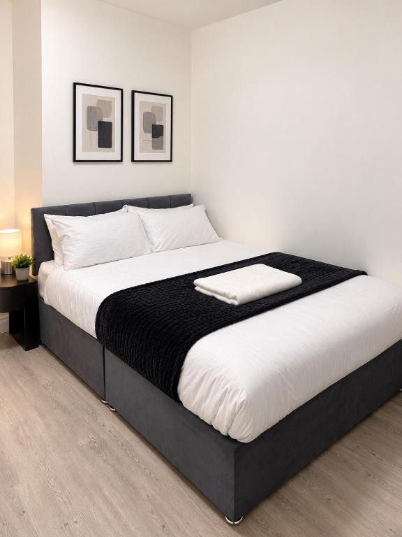 Modern 2-Bed Apartment Sleeps 5 Fast Links Central - Bed and Breakfast Londen
