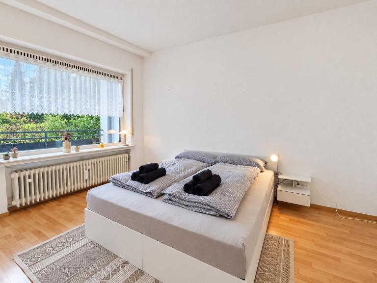 Thermen-Studio mit Balkon im Grünen - 8 Min zur Hufeland-Therme - Ferienwohnung Bad Pyrmont