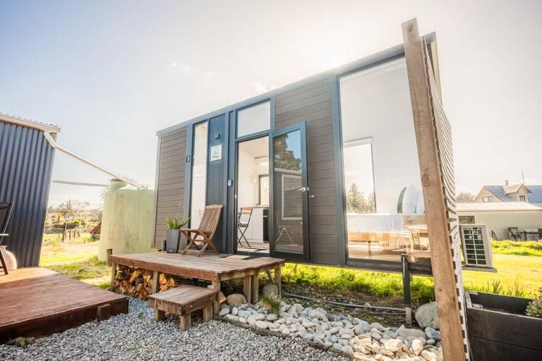 Rimu View 1 by Tiny Away - B&B Hokitika
