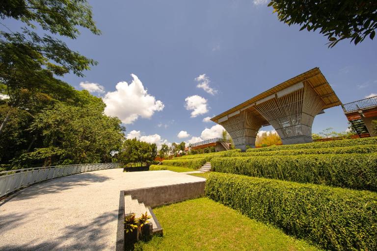 Triyana Resort and Glamping Carangsari Bali - Bed and Breakfast Pinggan