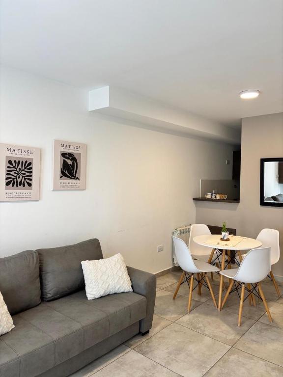 Oasis Departamentos, 4 y 2 personas - B&B Neuquén