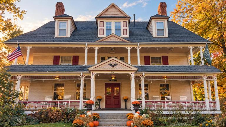 The Berkshire Mountain Inn - Bed and Breakfast Great Barrington