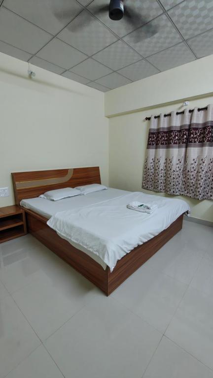 Paradise Homestay - Lodging and Boarding - B&B Pune