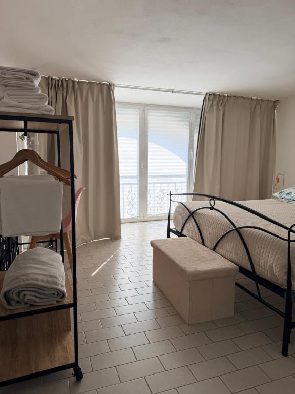 Casa MELISSA LIMONCELLA , free parking-self check in - Chambres d'hôtes Tavernerio