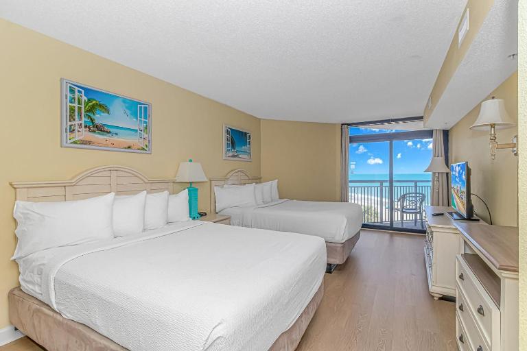 Spacious 4 Bedroom Ocean View Condo - Ocean Reef 526- Sleeps 14! - Chambres d'hôtes Myrtle Beach